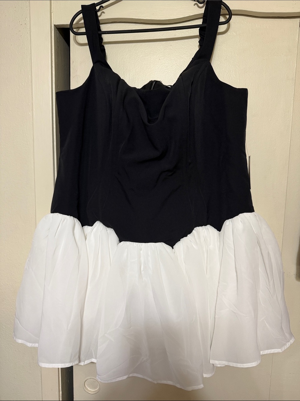 Contrast Tutu Mini Dress - Picture 4 of 6